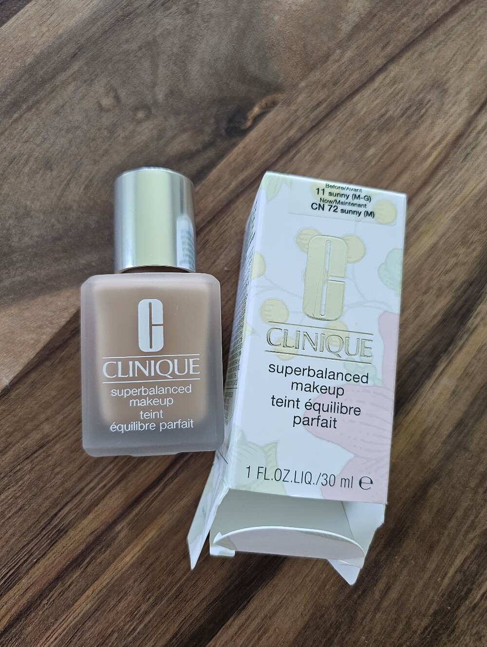 Clinique Superbalanced Makeup - Sunny Beige CN 72 - 11 SUNNY (M-G)